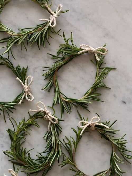 rosemary wreath place cards